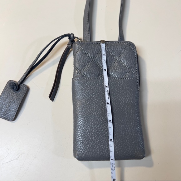 Clarks Dark Gray Leather Quilted Pattern Haft Zip closure Crossbody Bag NWOT - Picture 12 of 14